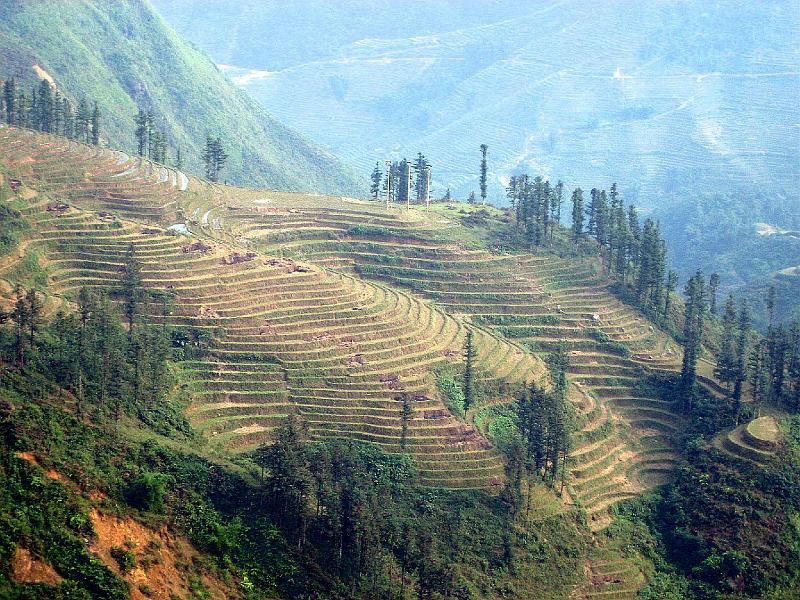 2006-10-25-10-01-14_039 SE of Sapa.JPG